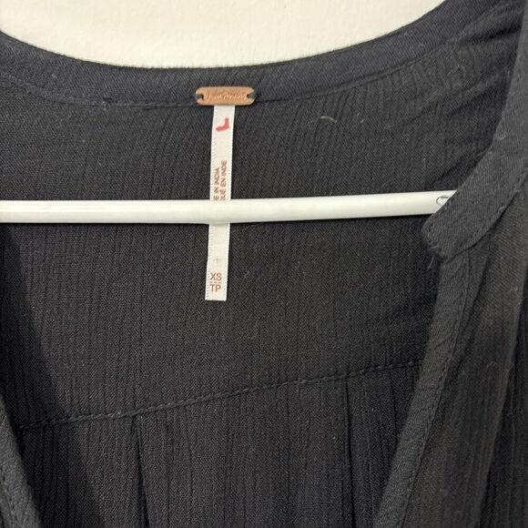 FREE PEOPLE Black Just the Two of Us Crochet Lace Inset High Low Tunic Top XS - Picture 7 of 15